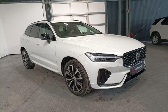 Volvo XC 60 B5  AWD Plus Dark Gebrauchtwagen