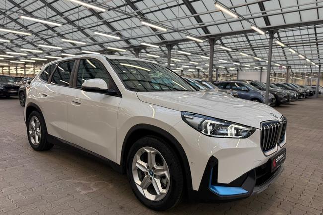 BMW iX1 xDrive30 64,7 kWh Gebrauchtwagen