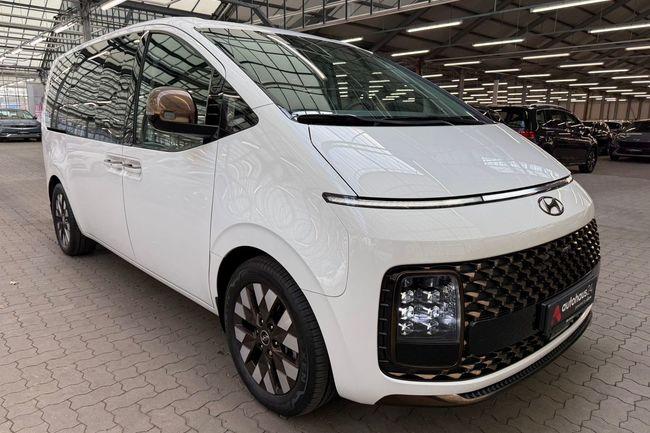 Hyundai STARIA 2.2 CRDi Signature 4WD (7-Sitzer) Gebrauchtwagen