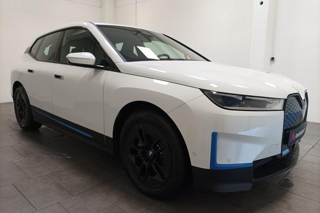 BMW iX xDrive40 Gebrauchtwagen