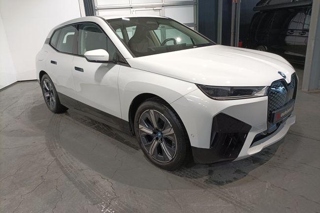 BMW iX xDrive40 76,6 kWh Gebrauchtwagen