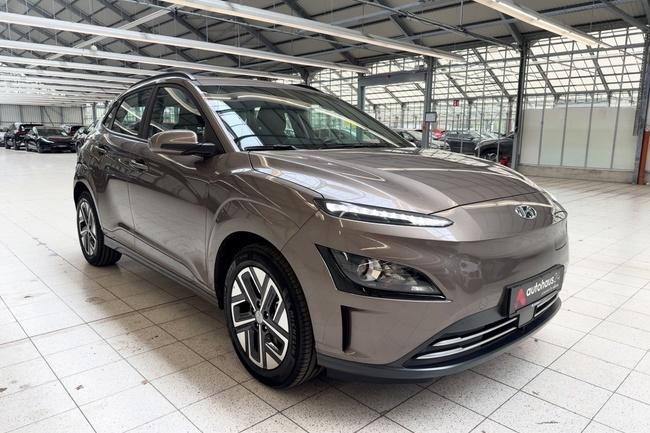 Hyundai Kona Select 64 kWh Gebrauchtwagen